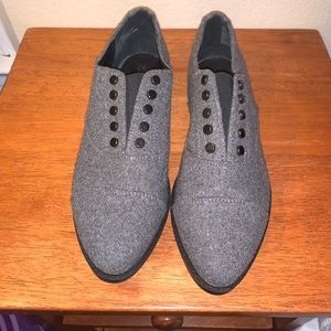 Simply Vera Wang Gray Slip-on Loafers-size 7 (women’s)